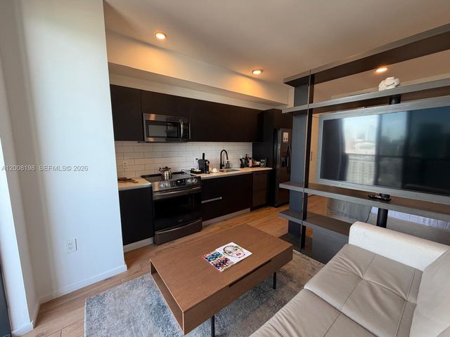 398 NE 5th St 4216, Miami, FL 33132