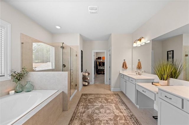 2440 Sunflower Drive, Hoschton, GA 30548