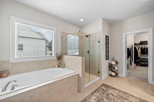 2440 Sunflower Drive, Hoschton, GA 30548