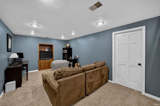 11662 Cross Cut Drive, Granger, IN 46530