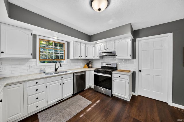 11662 Cross Cut Drive, Granger, IN 46530