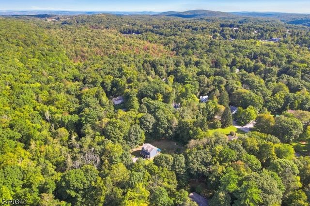 50 Ancora Rd, West Milford Twp., NJ 07421