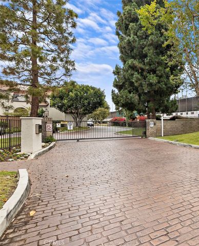 4474 Emerald Street 31, Torrance, CA 90503