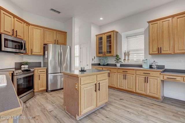 140 OCEANS EDGE Drive, Ponte Vedra Beach, FL 32082