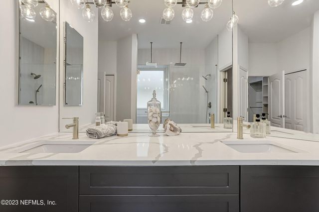 140 OCEANS EDGE Drive, Ponte Vedra Beach, FL 32082