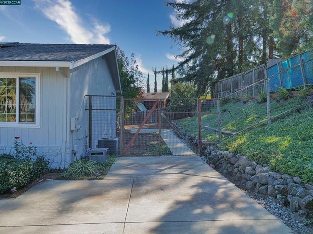 4044 Cowell Road, Concord, CA 94521