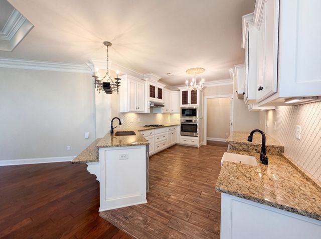 7009 Whisperwood Ave, Spring Hill, TN 37174