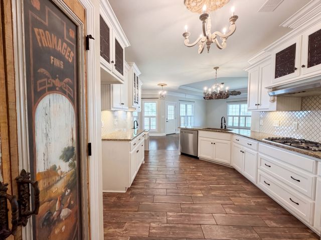 7009 Whisperwood Ave, Spring Hill, TN 37174