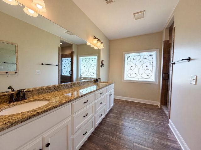 7009 Whisperwood Ave, Spring Hill, TN 37174