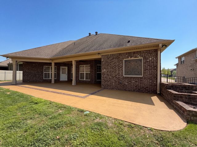 7009 Whisperwood Ave, Spring Hill, TN 37174