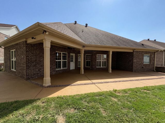 7009 Whisperwood Ave, Spring Hill, TN 37174