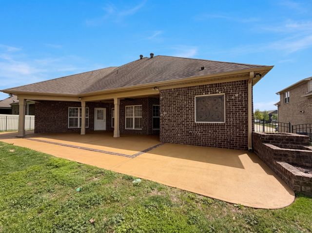 7009 Whisperwood Ave, Spring Hill, TN 37174