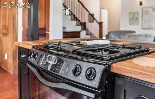 13 Oak Place, Manitou Springs, CO 80829