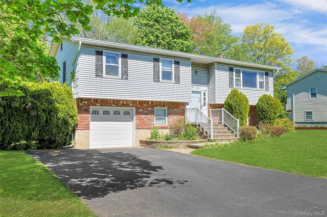 48 Lake Nanuet Drive, Nanuet, NY 10954