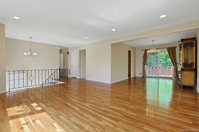 48 Lake Nanuet Drive, Nanuet, NY 10954