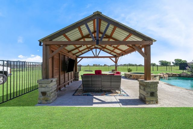 2423 County Road 2710, Caddo Mills, TX 75135