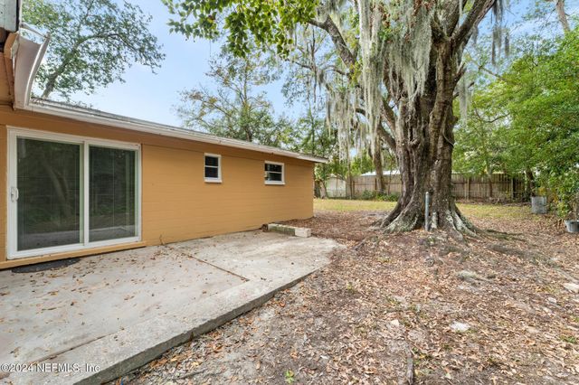 325 TOCCOA RD Road, Orange Park, FL 32073