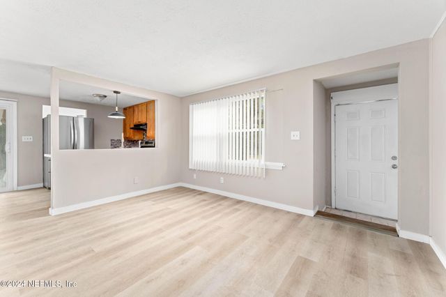 325 TOCCOA RD Road, Orange Park, FL 32073