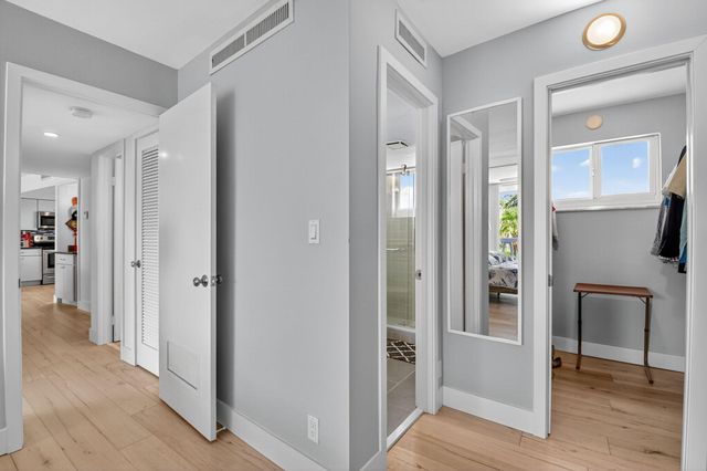 2505 S Ocean Boulevard 305, Palm Beach, FL 33480