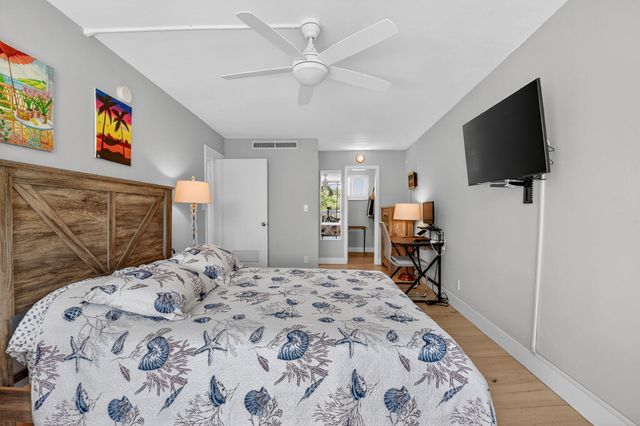 2505 S Ocean Boulevard 305, Palm Beach, FL 33480