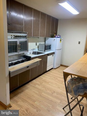 3900 FORD RD #3B, Philadelphia, PA 19131