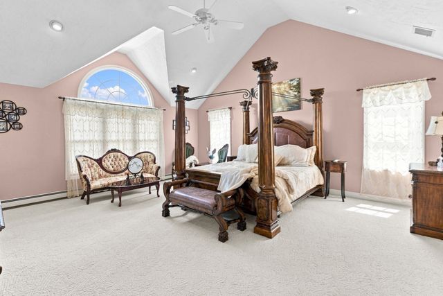 10 Edna Cir, Freetown, MA 02717