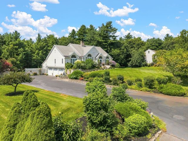 10 Edna Cir, Freetown, MA 02717