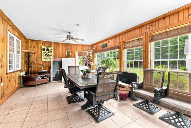 10 Edna Cir, Freetown, MA 02717