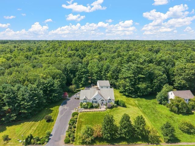 10 Edna Cir, Freetown, MA 02717