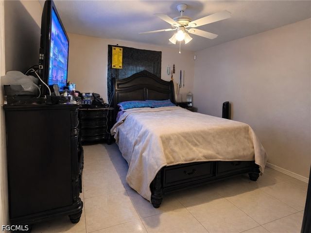 2702 37th ST SW, Lehigh Acres, FL 33976