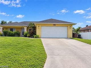 2702 37th ST SW, Lehigh Acres, FL 33976