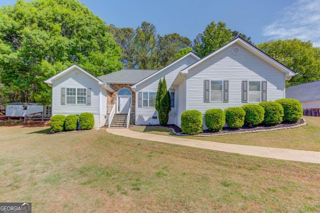 3314 Banks Mountain Drive, Gainesville, GA 30506