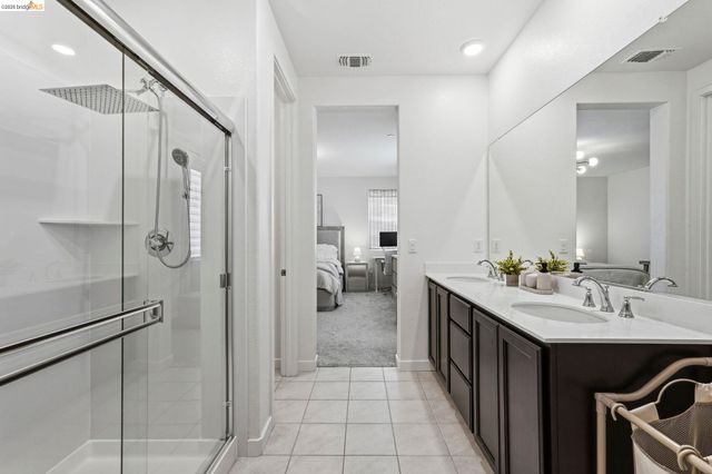 15929 Testarossa St, Lathrop, CA 95330
