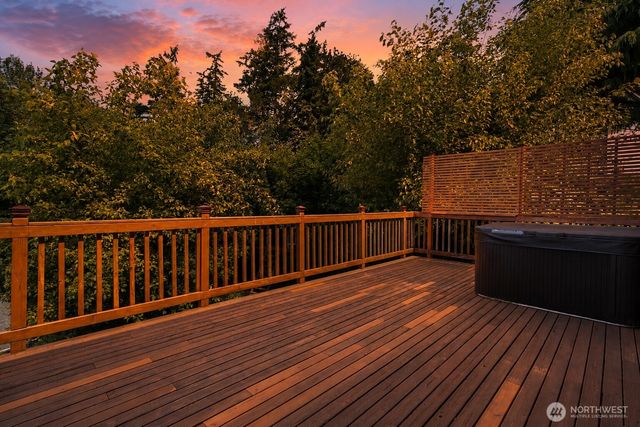 21211 95th Court S, Kent, WA 98031