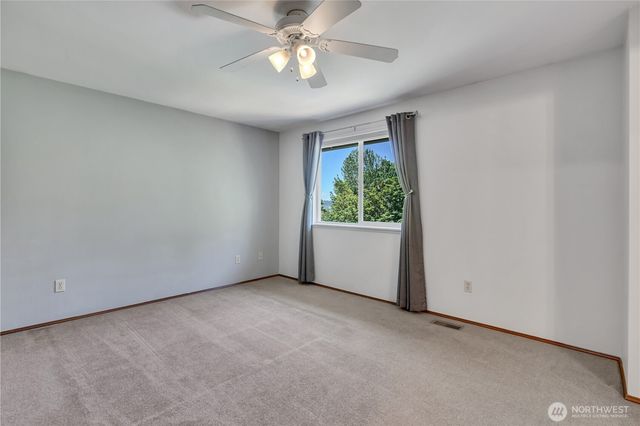 21211 95th Court S, Kent, WA 98031