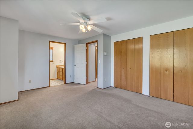 21211 95th Court S, Kent, WA 98031
