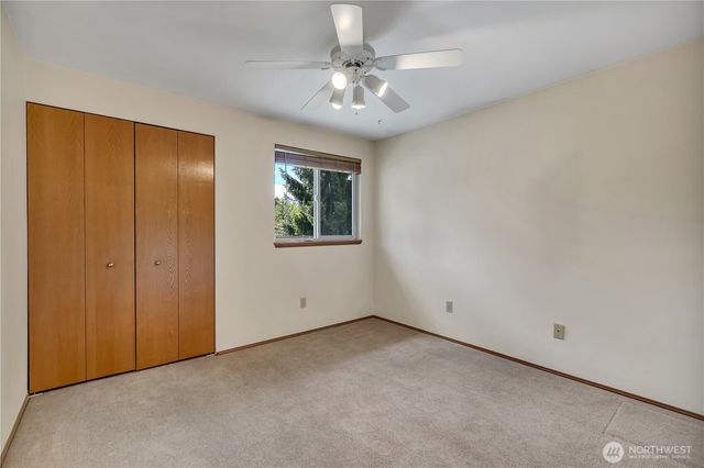 21211 95th Court S, Kent, WA 98031