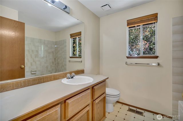 21211 95th Court S, Kent, WA 98031