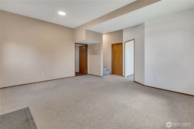 21211 95th Court S, Kent, WA 98031