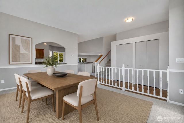 21211 95th Court S, Kent, WA 98031