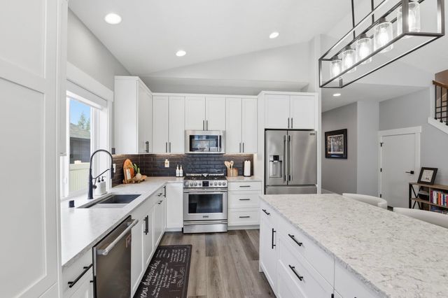 2617 S Vera Crest Dr, Veradale, WA 99037