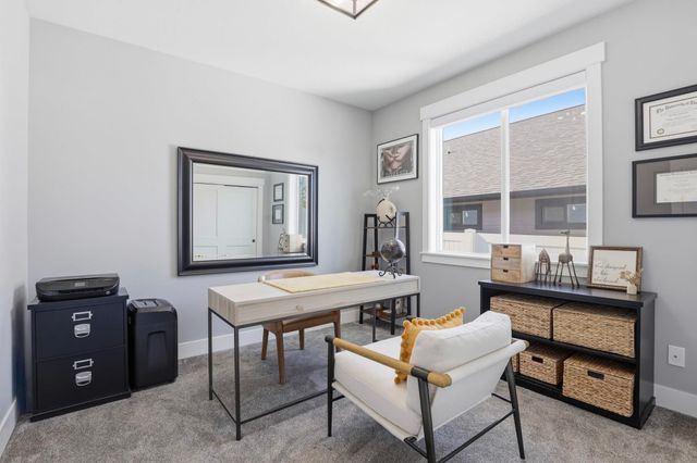 2617 S Vera Crest Dr, Veradale, WA 99037