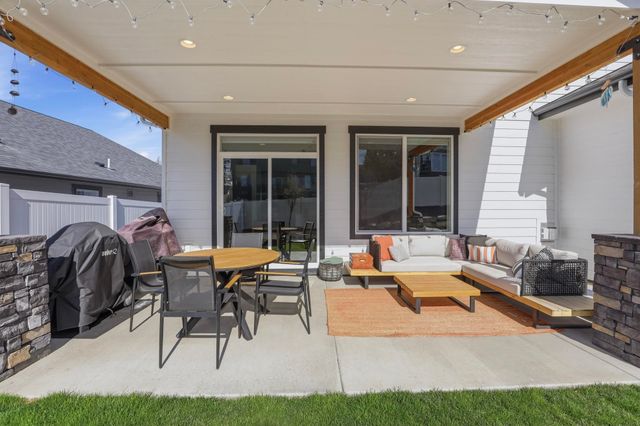 2617 S Vera Crest Dr, Veradale, WA 99037