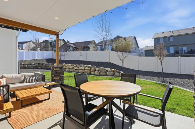 2617 S Vera Crest Dr, Veradale, WA 99037