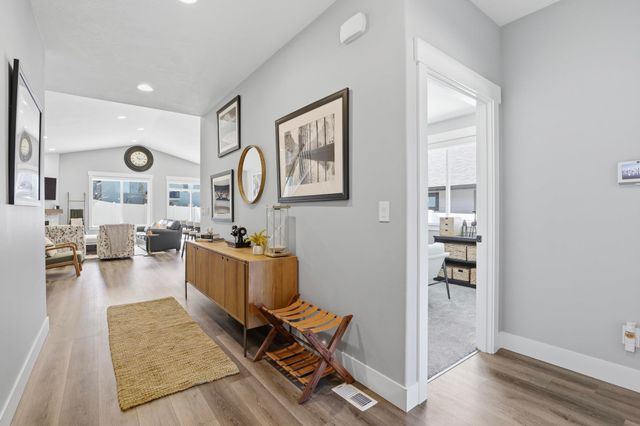 2617 S Vera Crest Dr, Veradale, WA 99037