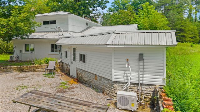 190 Walker Drive, Burnside, KY 41519