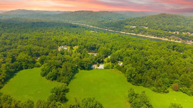 190 Walker Drive, Burnside, KY 41519