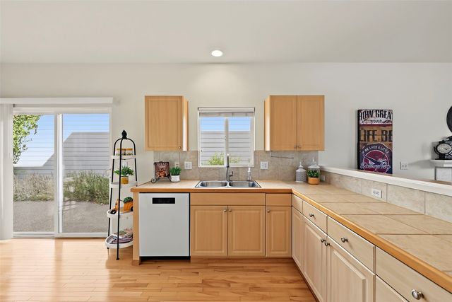 17071 165th Avenue SE, Renton, WA 98058