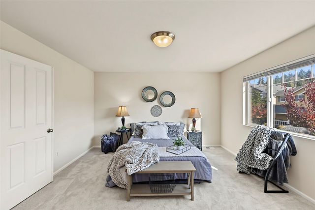 17071 165th Avenue SE, Renton, WA 98058