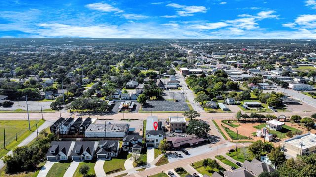 216 San Jacinto Street, La Porte, TX 77571